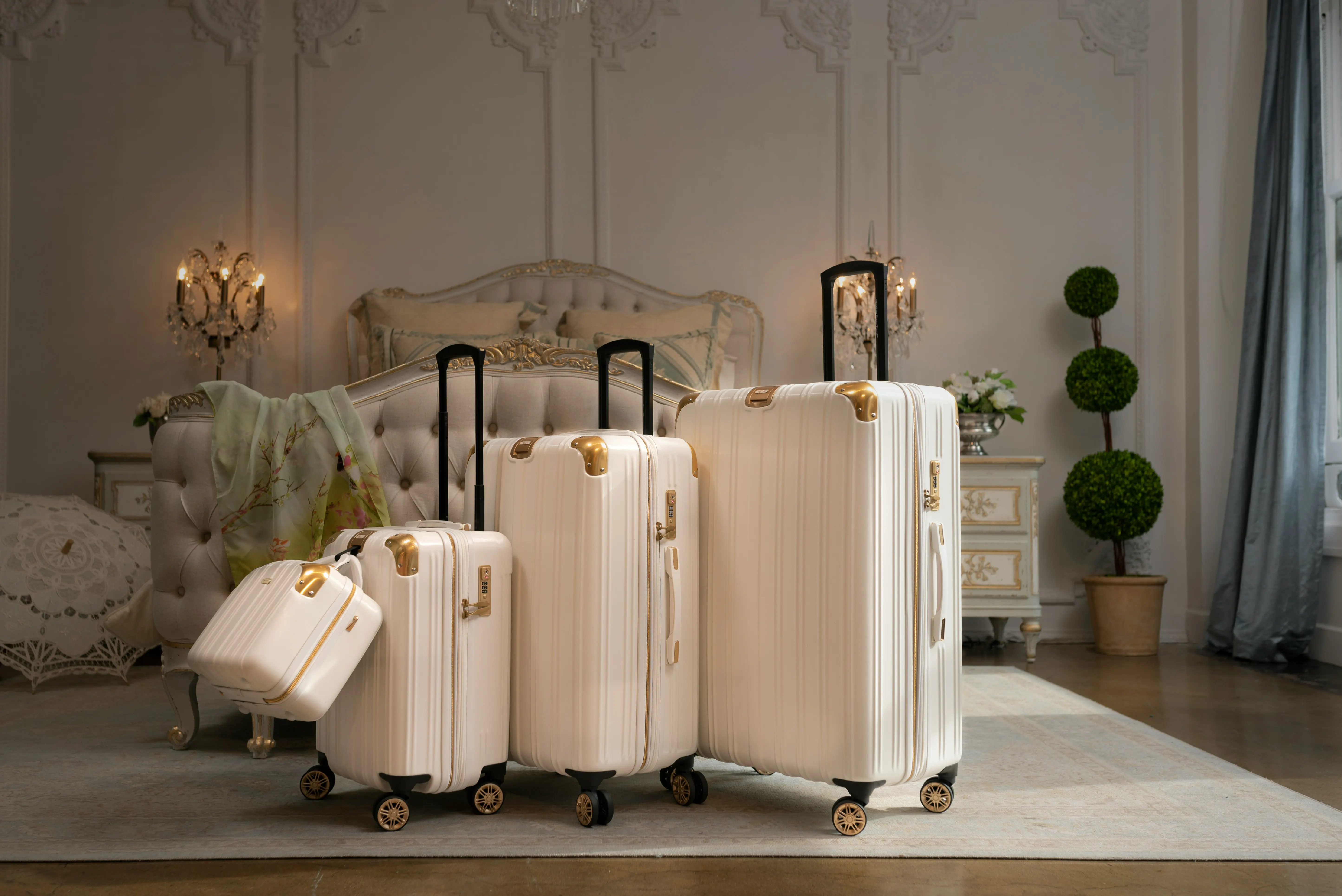 Luggage, Bags & Cases